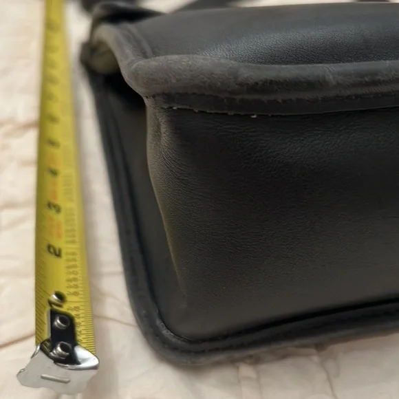 Vintage Coach Station Willis Bag in black - Picture 9 of 14